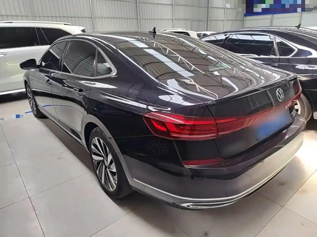 2022 Volkswagen Passat 330TSI Elite Edition — миниатюра 5