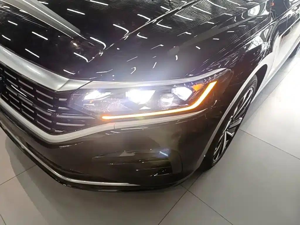 2022 Volkswagen Passat 330TSI Elite Edition — миниатюра 24