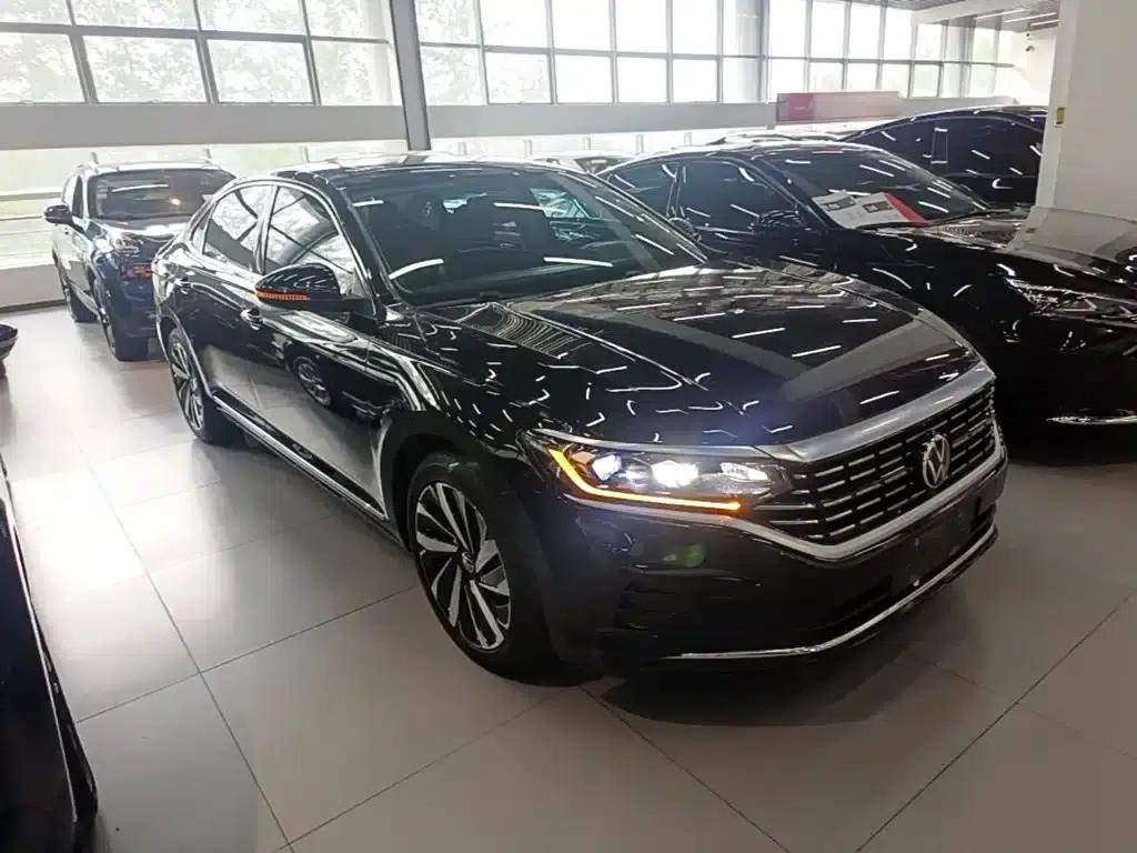 2022 Volkswagen Passat 330TSI Elite Edition — миниатюра 4