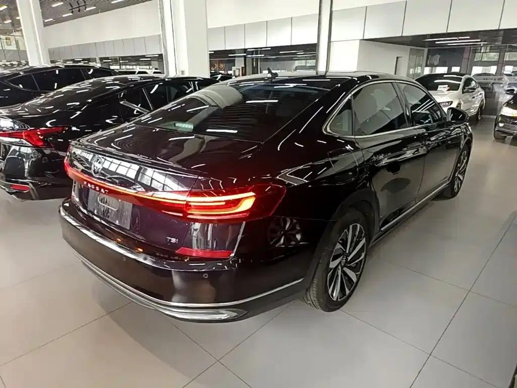 2022 Volkswagen Passat 330TSI Elite Edition — миниатюра 7