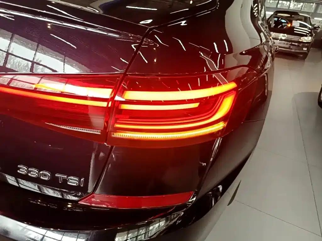 2022 Volkswagen Passat 330TSI Elite Edition — миниатюра 8