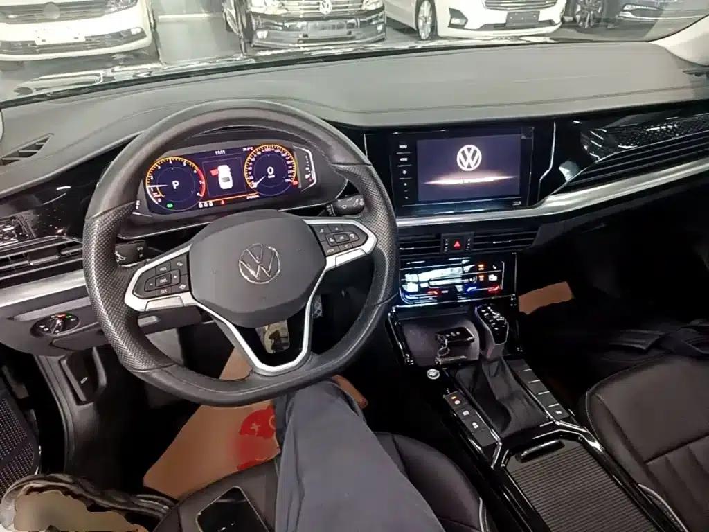 2022 Volkswagen Passat 330TSI Elite Edition — миниатюра 10