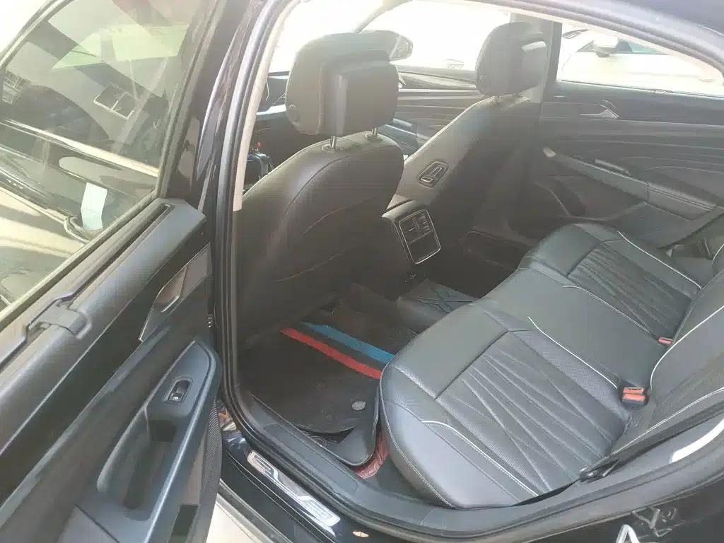 2022 Passat 330TSI Luxury Edition — миниатюра 17