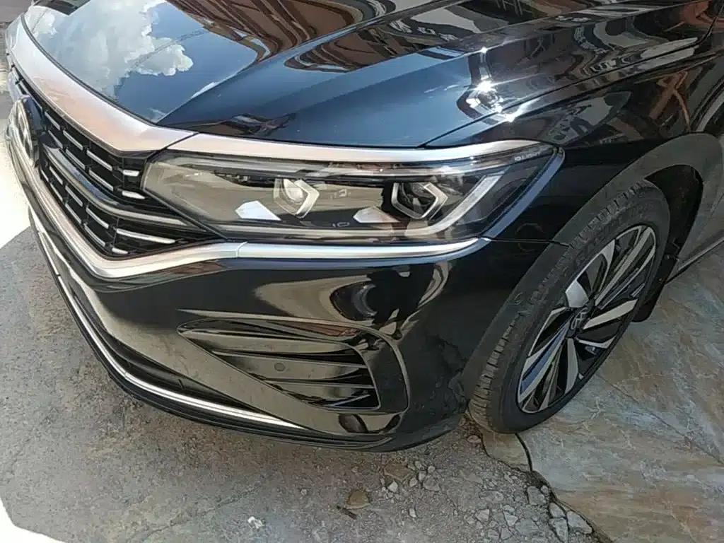 2022 Passat 330TSI Luxury Edition — миниатюра 24