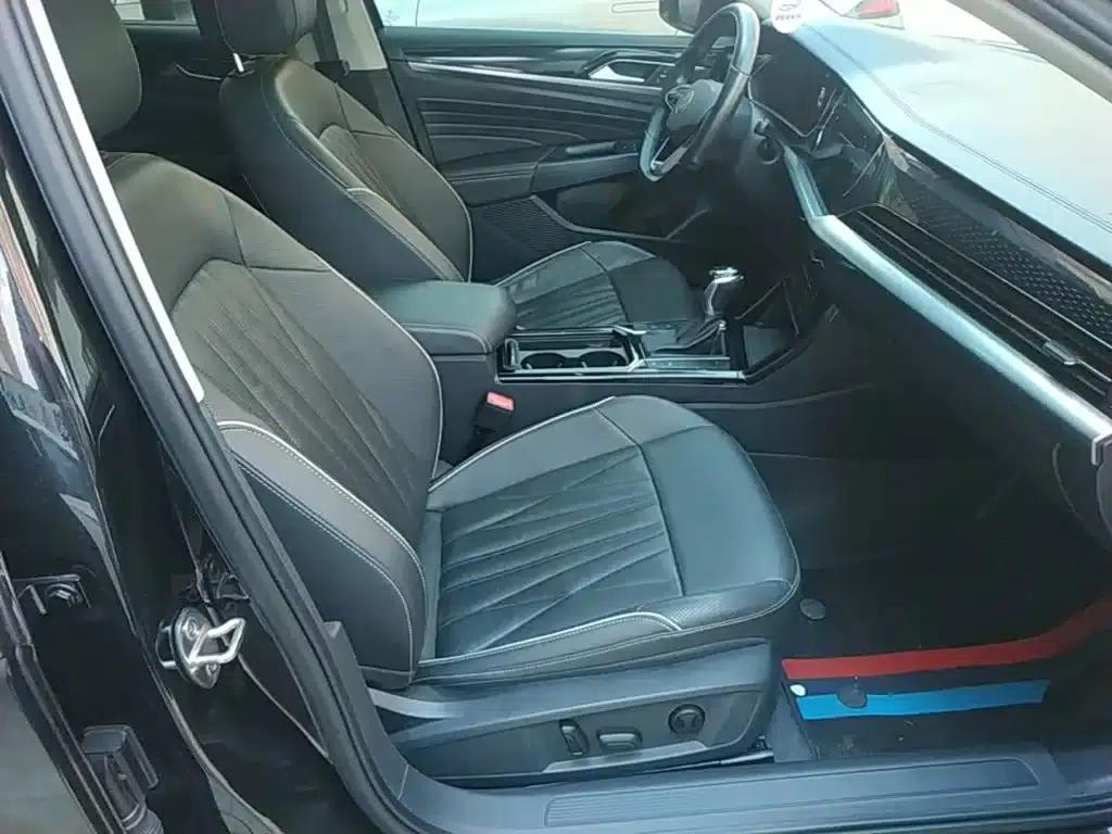 2022 Passat 330TSI Luxury Edition — миниатюра 25