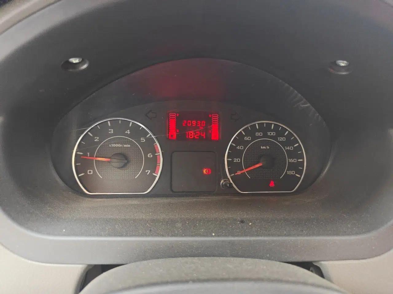 Wuling Rongguang V 2019 1.5L Window-Sealed Utility Model China VI LAR — миниатюра 11