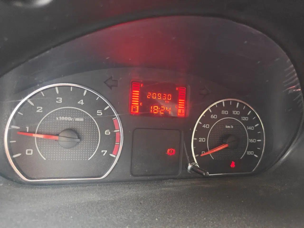 Wuling Rongguang V 2019 1.5L Window-Sealed Utility Model China VI LAR — миниатюра 12