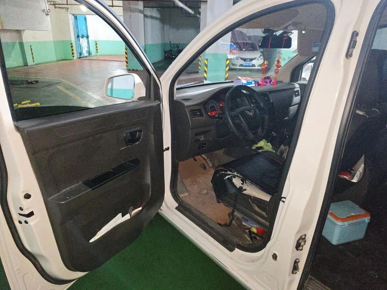 Wuling Rongguang V 2018 1.5L Standard Version — миниатюра 16