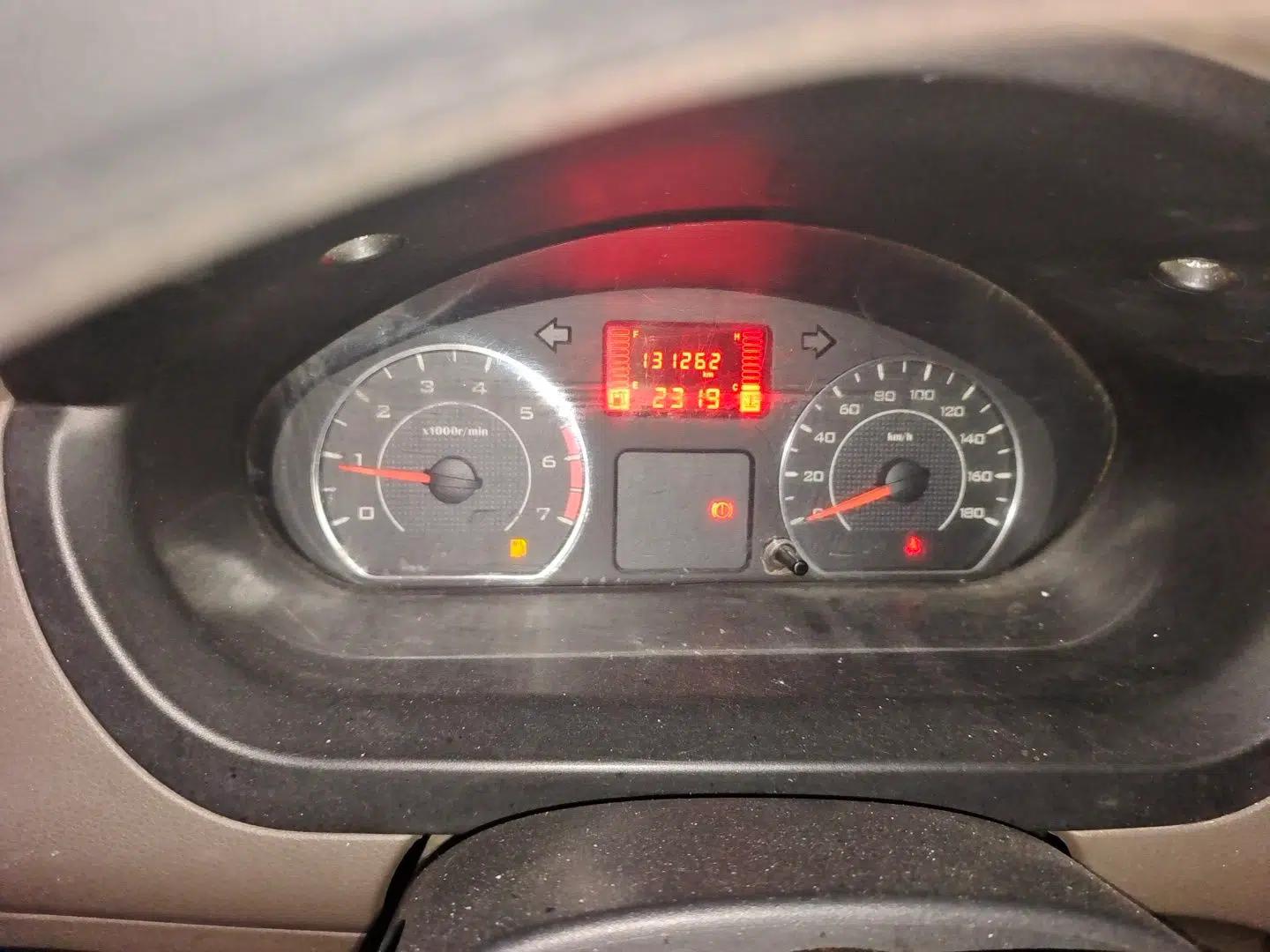 Wuling Rongguang V 2015 1.5L Base Version — миниатюра 11