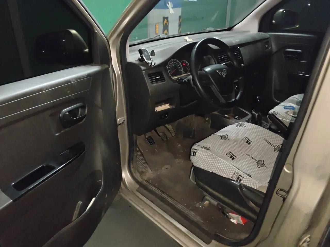 Wuling Rongguang V 2016 1.5L Standard Version — миниатюра 16