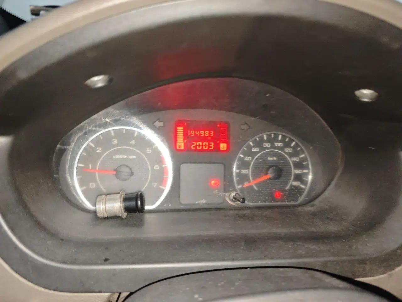 Wuling Rongguang V 2015 1.2L Practical Model — миниатюра 11