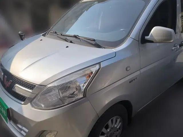 Wuling Rongguang V 2016 1.5L Standard Version