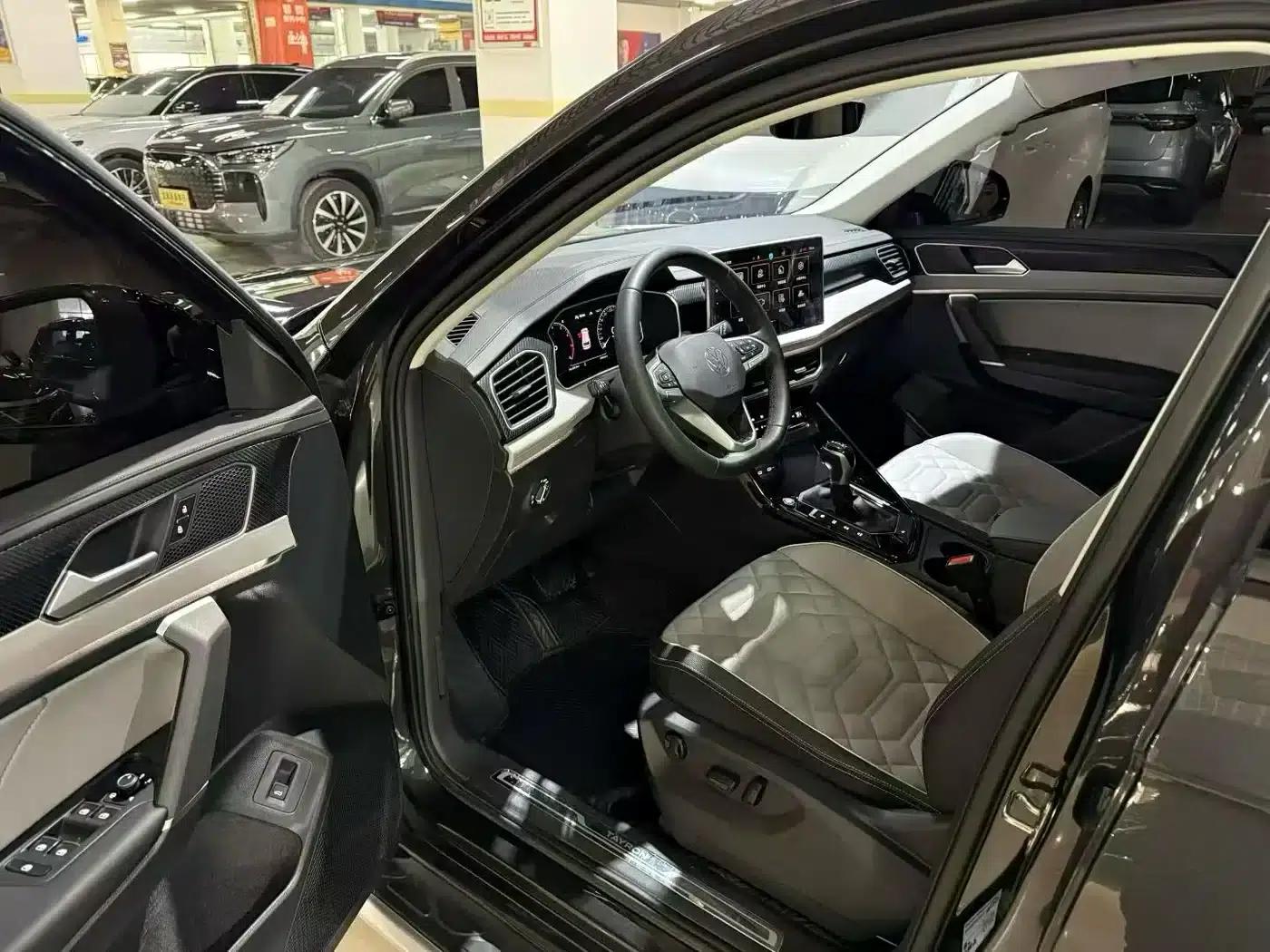Tayron 2024 330TSI 2WD Luxury Plus Advanced Edition — миниатюра 4