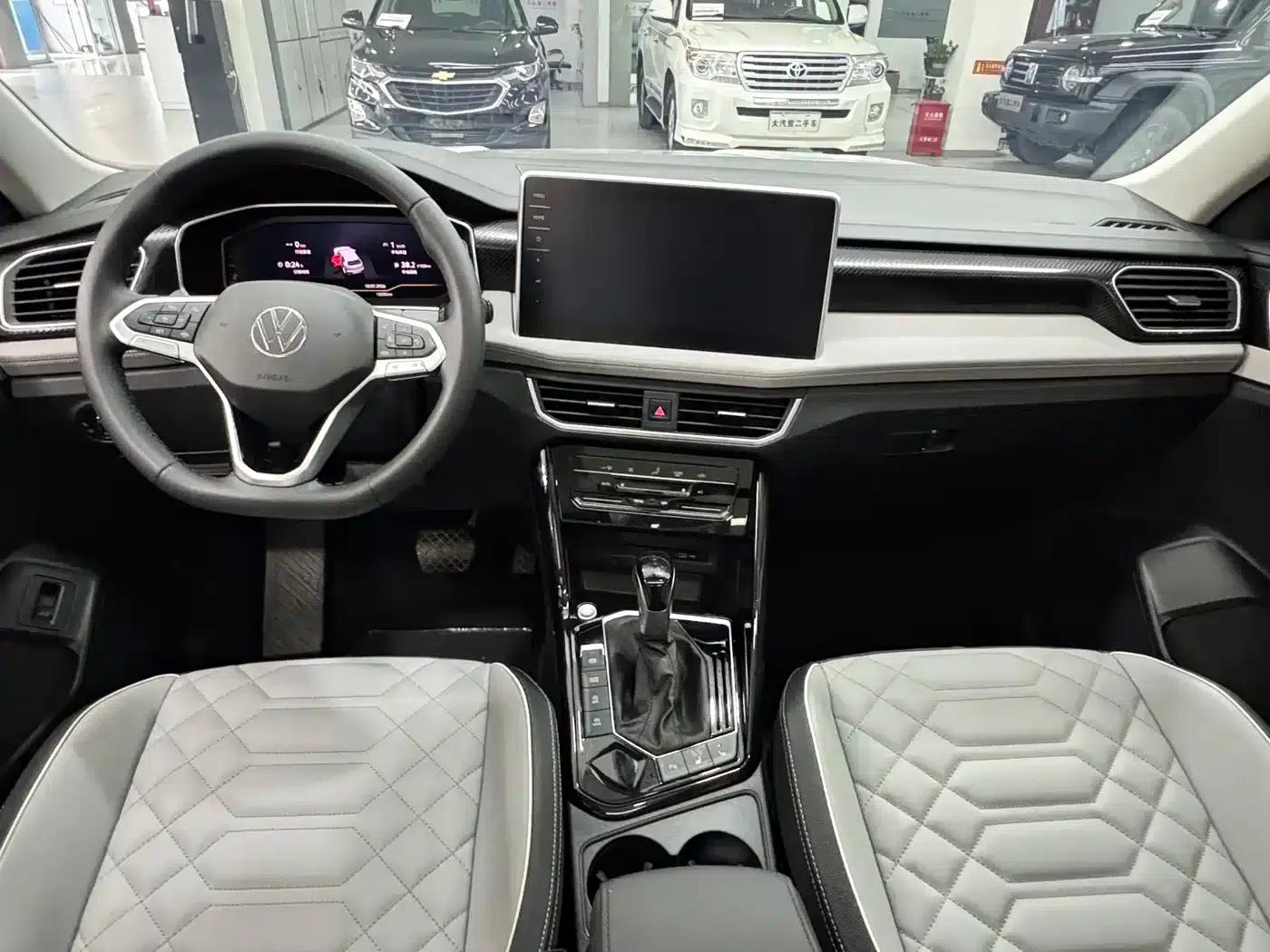 Tayron 2025 Popular Edition 300TSI — миниатюра 7