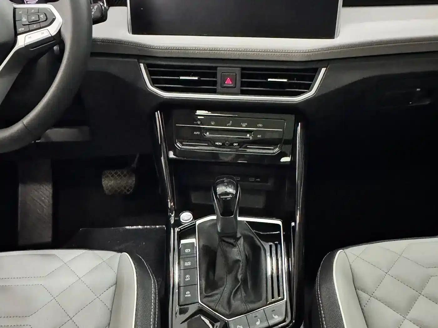 Tayron 2025 Popular Edition 300TSI — миниатюра 9