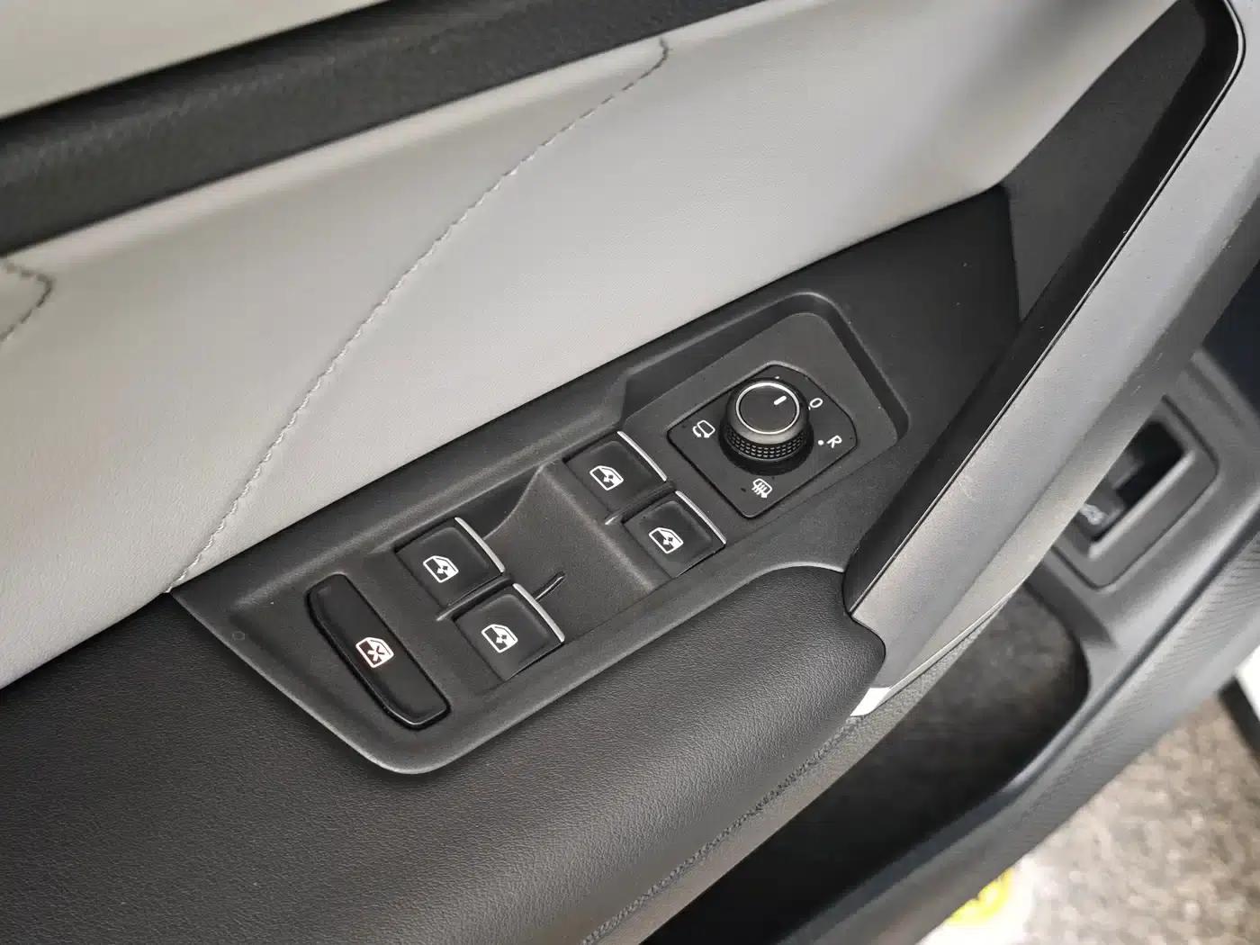 Tayron 2023 330TSI 2WD Luxury Plus Advanced Edition — миниатюра 26