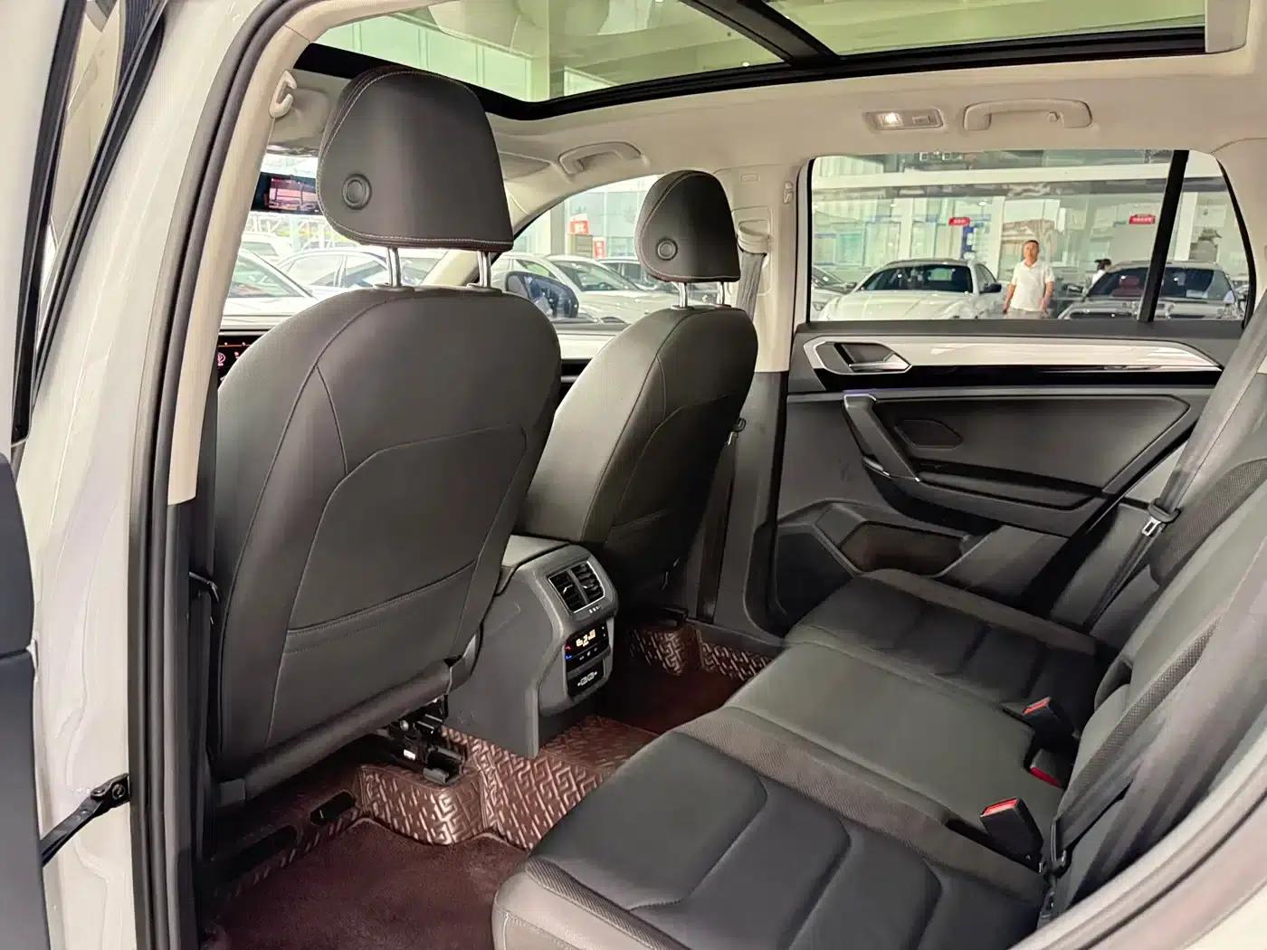 Tayron 2022 330TSI 2WD Luxury Intelligent Edition — миниатюра 6