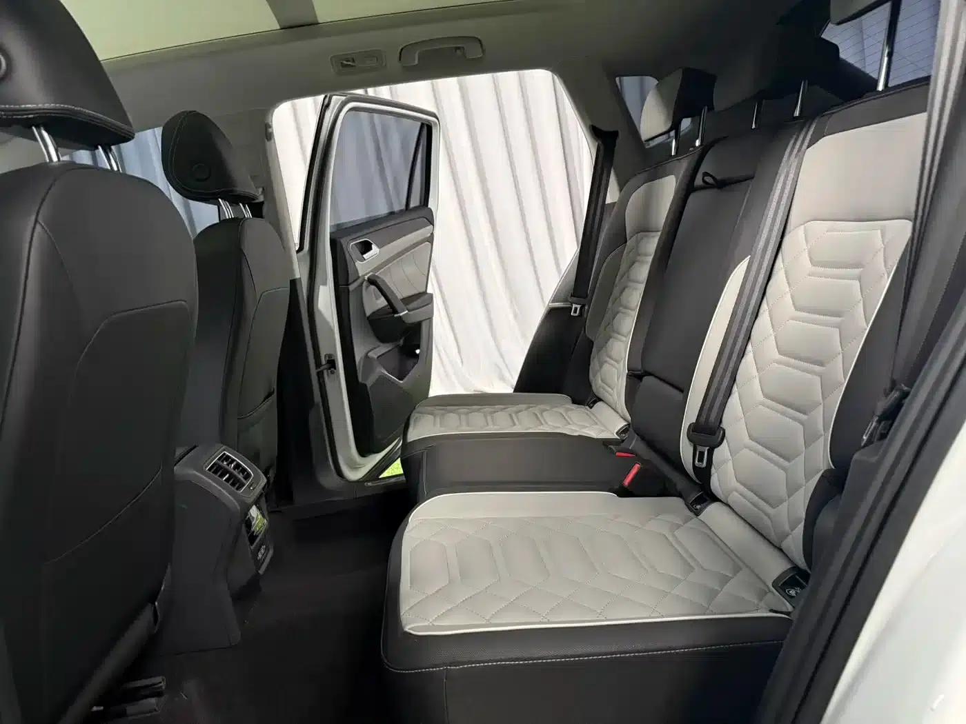 Tayron 2023 280TSI 2WD Luxury Plus Advanced Edition — миниатюра 9