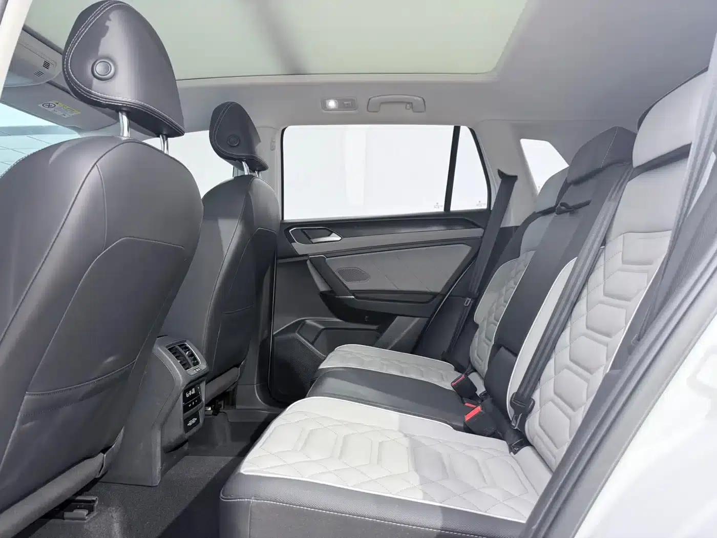 Tayron 2023 280TSI 2WD Luxury Plus Advanced Edition — миниатюра 9