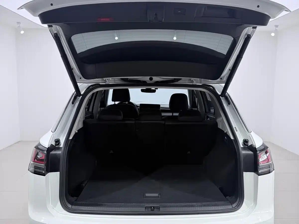 Tayron 2023 280TSI 2WD Luxury Plus Advanced Edition — миниатюра 16