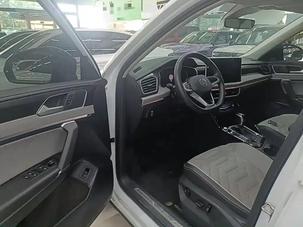 Tayron 2023 330TSI 2WD Luxury Plus Advanced Edition — миниатюра 16