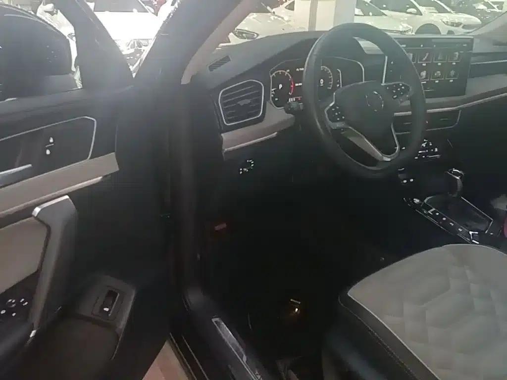 Tayron 2023 330TSI 2WD Luxury Plus Advanced Edition — миниатюра 16