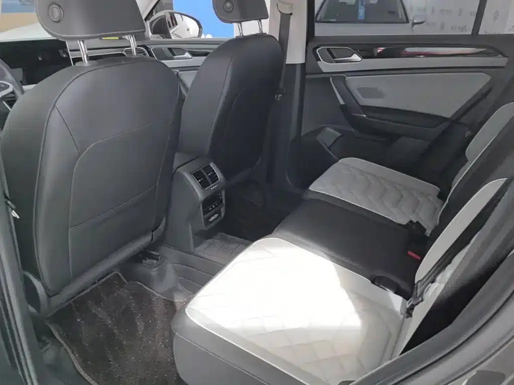 Tayron 2025 Popular Edition 300TSI — миниатюра 17