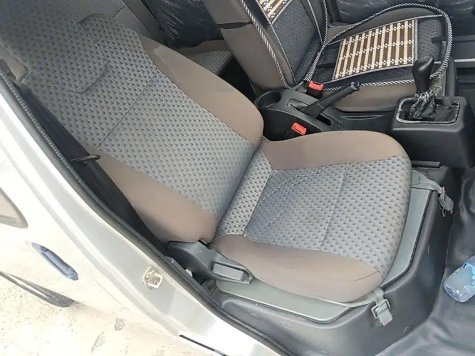 Wuling Zhiguang 2020 1.2L Practical Model China VI LSI — миниатюра 24