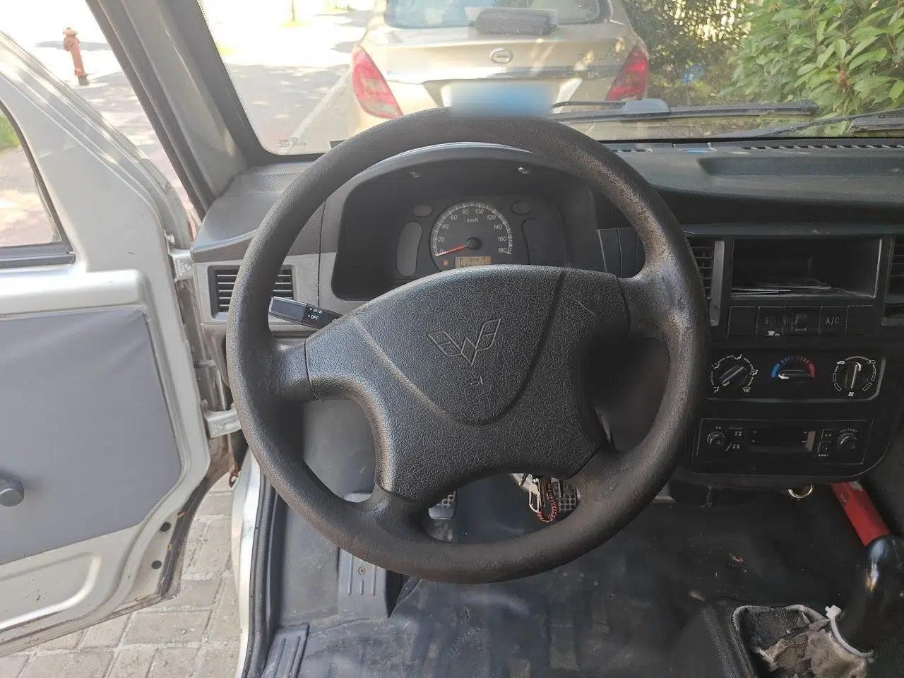 Wuling Zhiguang 2015 1.2L Practical LS-I Model — миниатюра 10