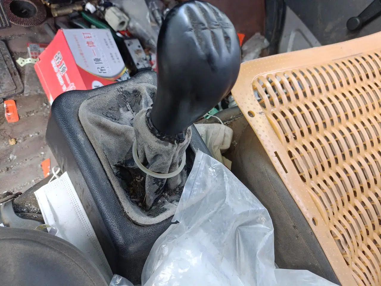 Wuling Zhiguang 2015 1.2L Practical LS-I Model — миниатюра 14