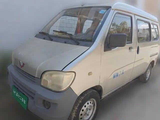 Wuling Zhiguang 2013 1.0L Practical Version