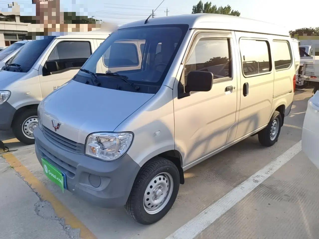 Wuling Zhiguang 2023 1.5L Practical Version 5/7 Seats — миниатюра 1