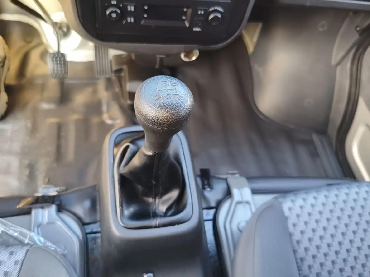 Wuling Zhiguang 2023 1.5L Practical Version 5/7 Seats — миниатюра 16