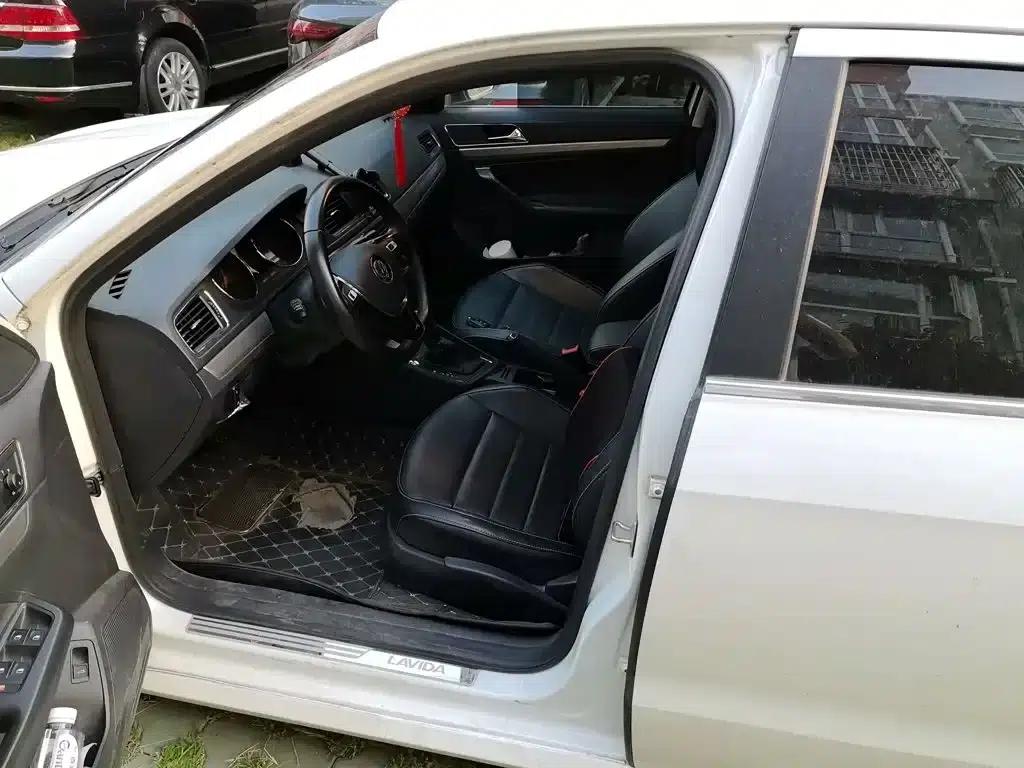 2017 Volkswagen Lavida 1.6L Automatic Comfort Edition — миниатюра 11