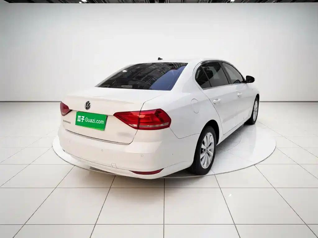 2017 Volkswagen Lavida 1.6L Automatic Comfort Edition — миниатюра 4