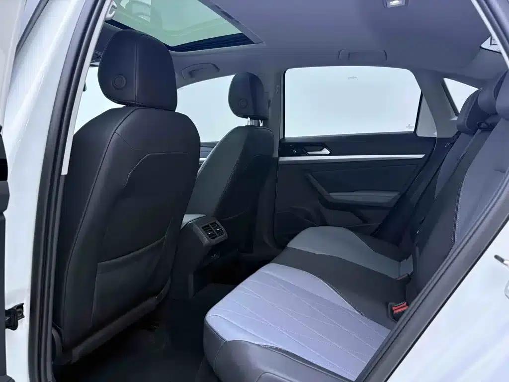 2024 Volkswagen Lavida 1.5L Automatic Starry Sky Five Million Edition — миниатюра 21