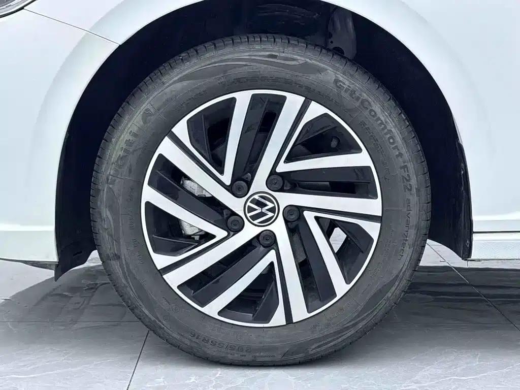 2024 Volkswagen Lavida 1.5L Automatic Starry Sky Five Million Edition — миниатюра 10