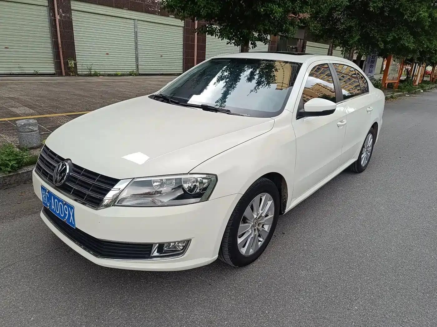 2013 Volkswagen Lavida Classic Facelift 1.6L Automatic Comfort Edition — миниатюра 1