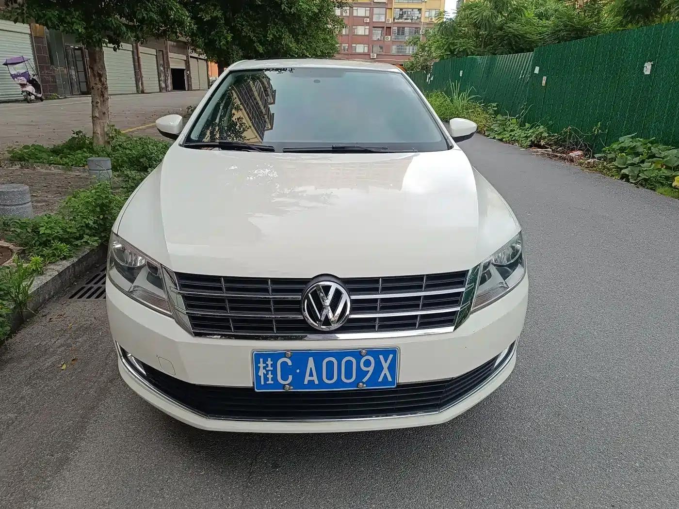2013 Volkswagen Lavida Classic Facelift 1.6L Automatic Comfort Edition — миниатюра 2