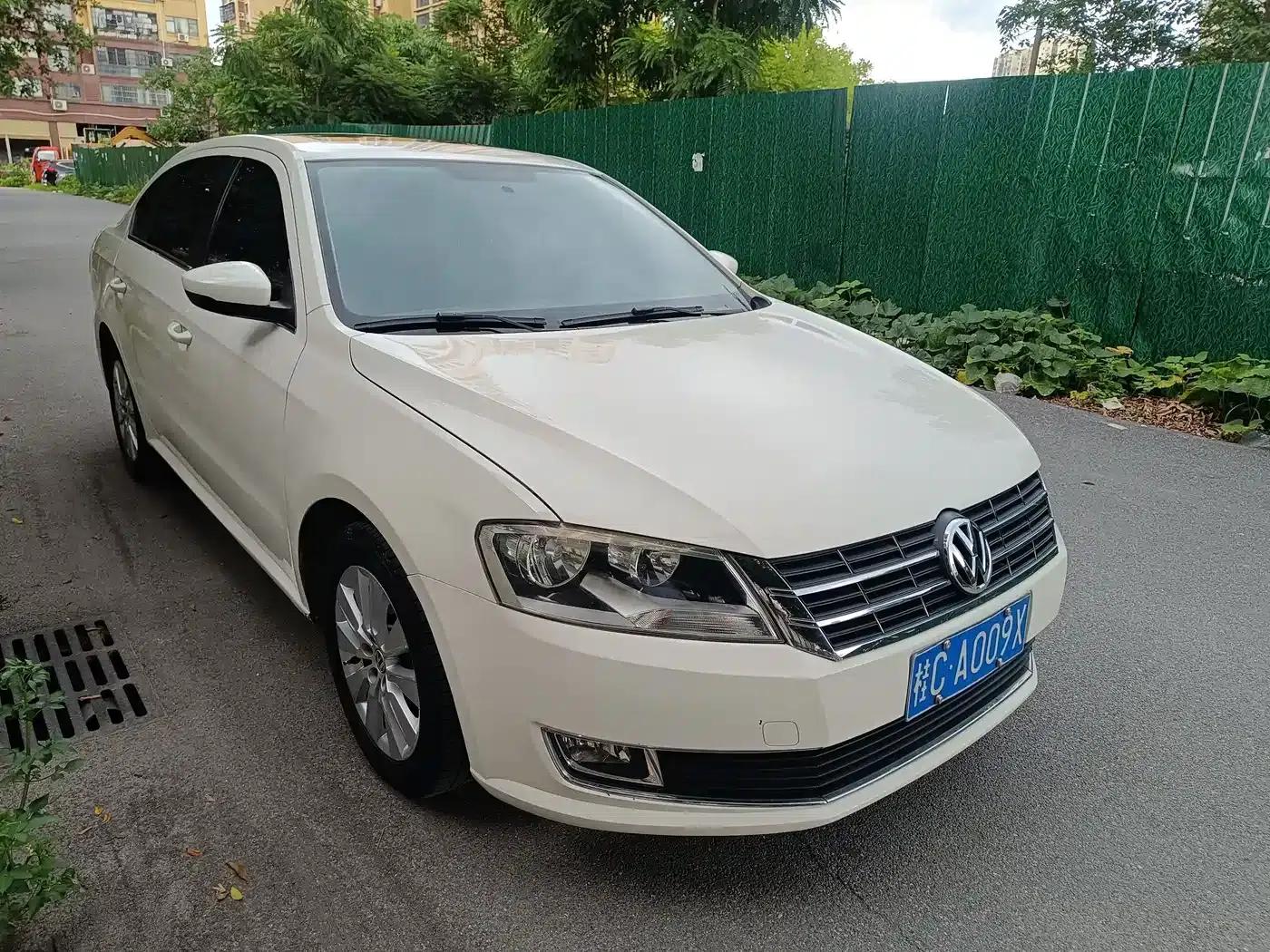2013 Volkswagen Lavida Classic Facelift 1.6L Automatic Comfort Edition — миниатюра 3