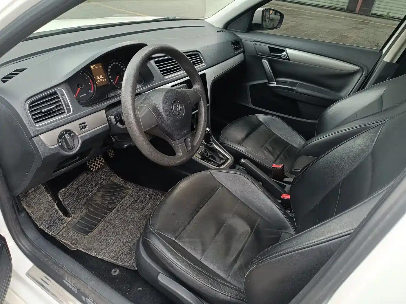 2013 Volkswagen Lavida Classic Facelift 1.6L Automatic Comfort Edition — миниатюра 7