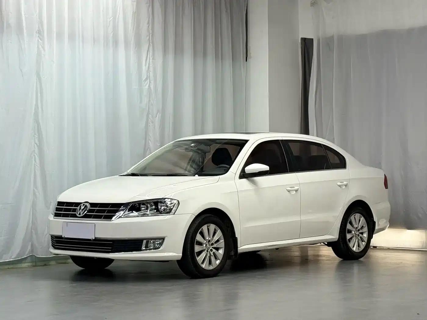 2013 Volkswagen Lavida Facelift 1.4TSI DSG Comfort Edition — миниатюра 1