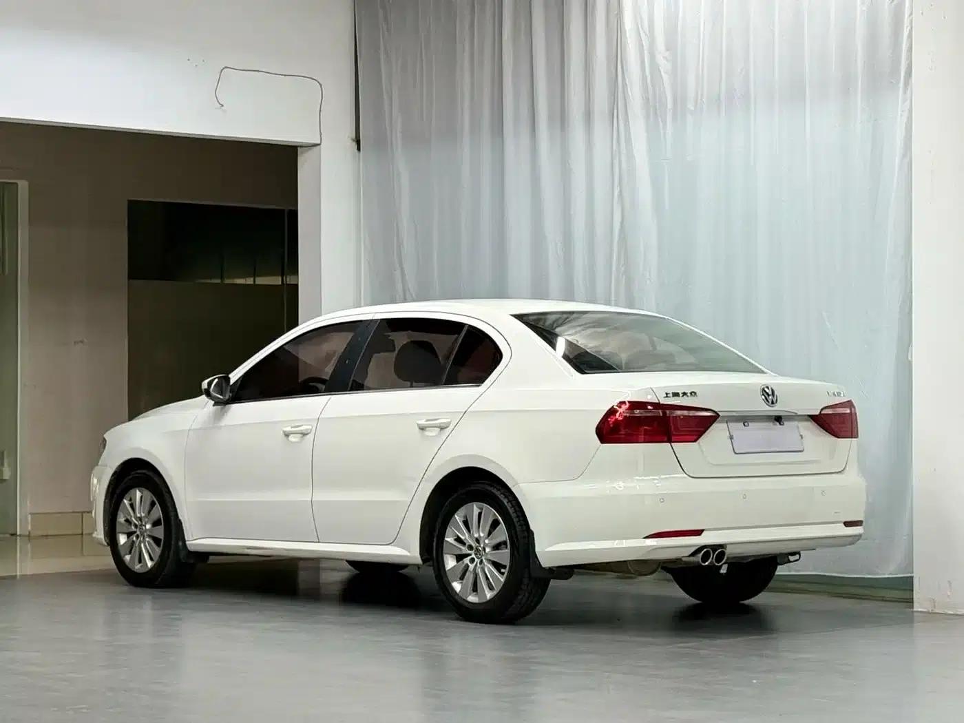2013 Volkswagen Lavida Facelift 1.4TSI DSG Comfort Edition — миниатюра 2