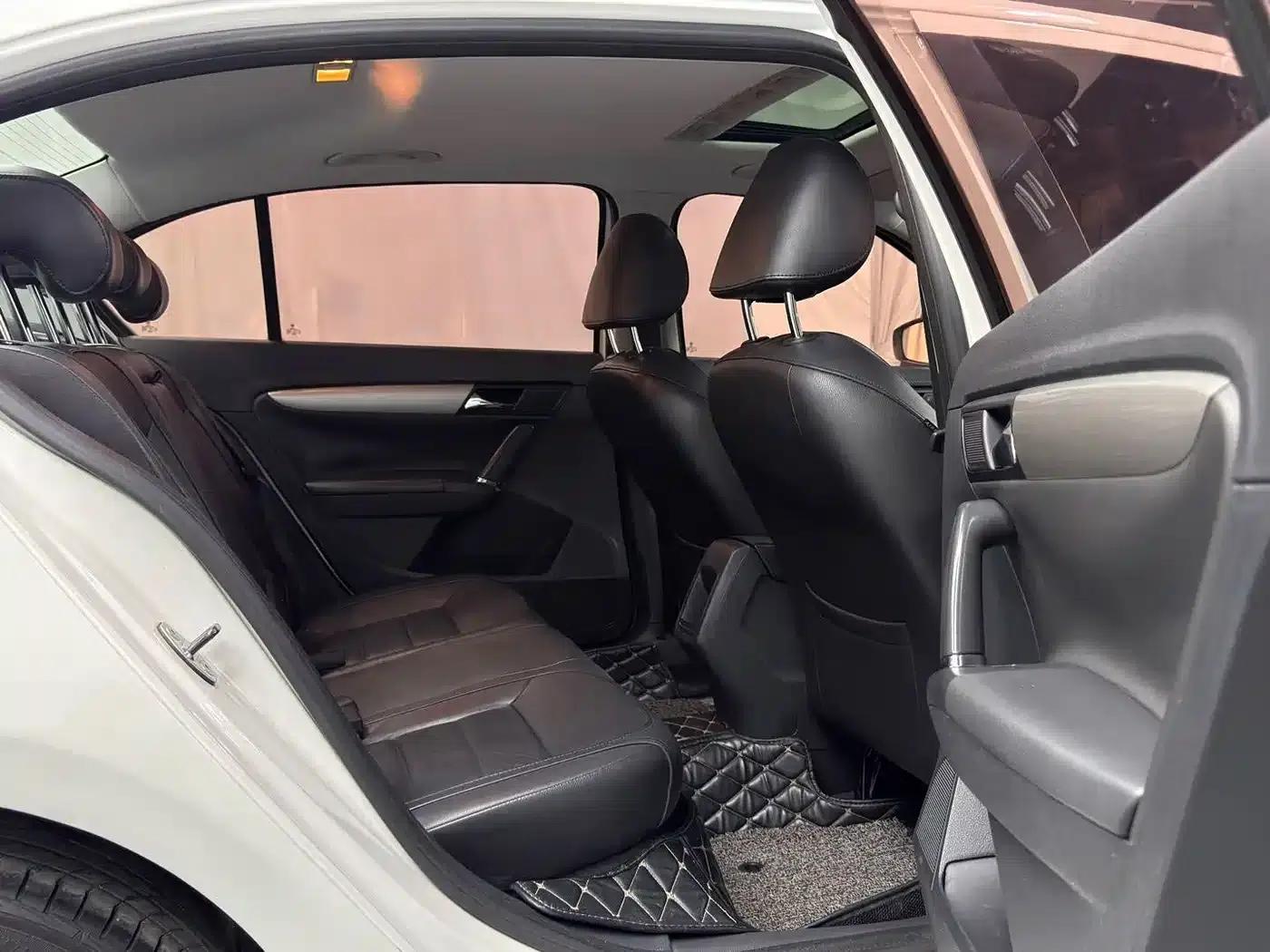 2013 Volkswagen Lavida Facelift 1.4TSI DSG Comfort Edition — миниатюра 17