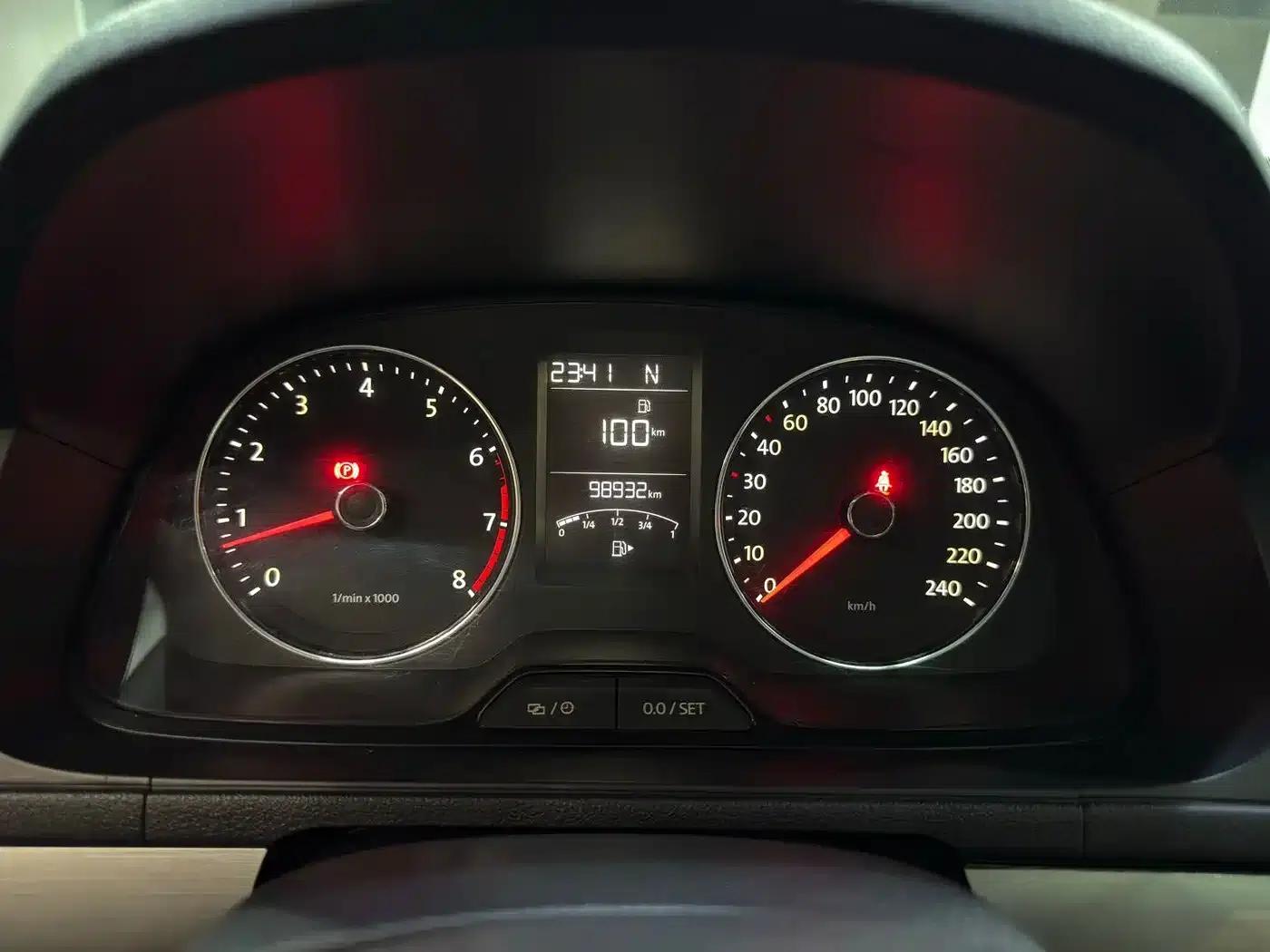 2013 Volkswagen Lavida Facelift 1.4TSI DSG Comfort Edition — миниатюра 9