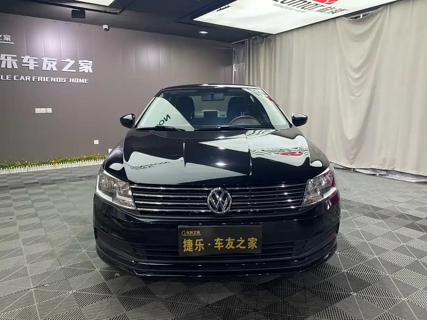 2017 Volkswagen Lavida 1.6L Automatic Fashion Edition — миниатюра 2