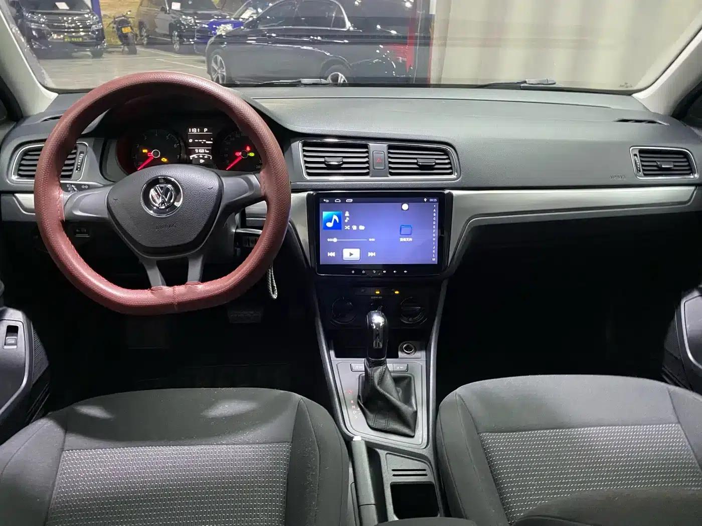 2017 Volkswagen Lavida 1.6L Automatic Fashion Edition — миниатюра 14