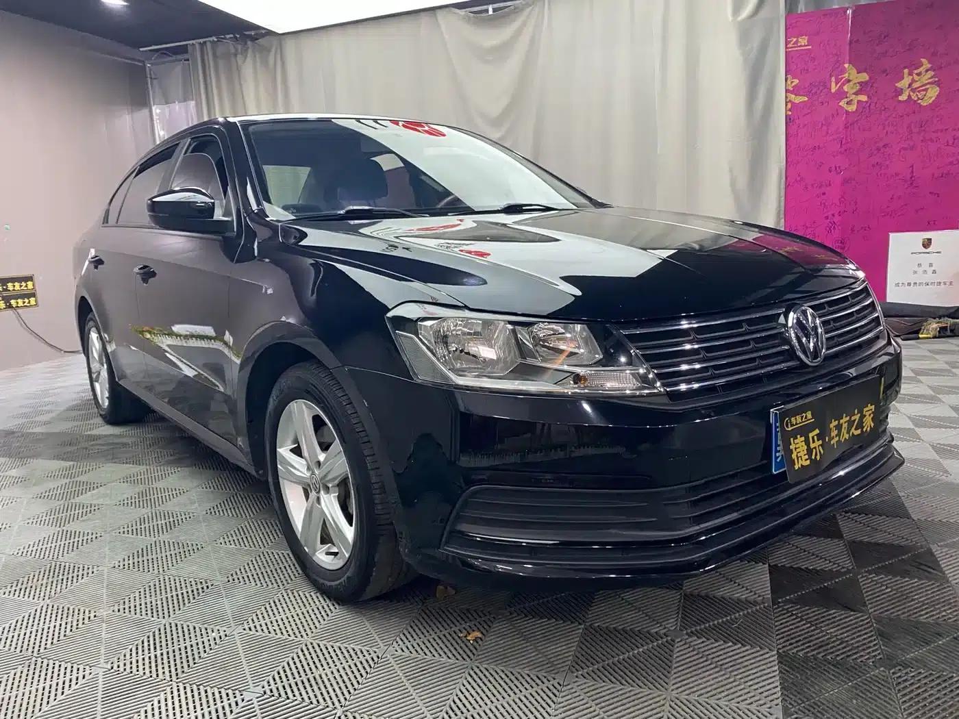 2017 Volkswagen Lavida 1.6L Automatic Fashion Edition — миниатюра 3