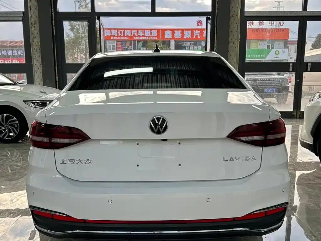 2023 Volkswagen Lavida 1.5L Automatic Full Comfort Edition — миниатюра 4