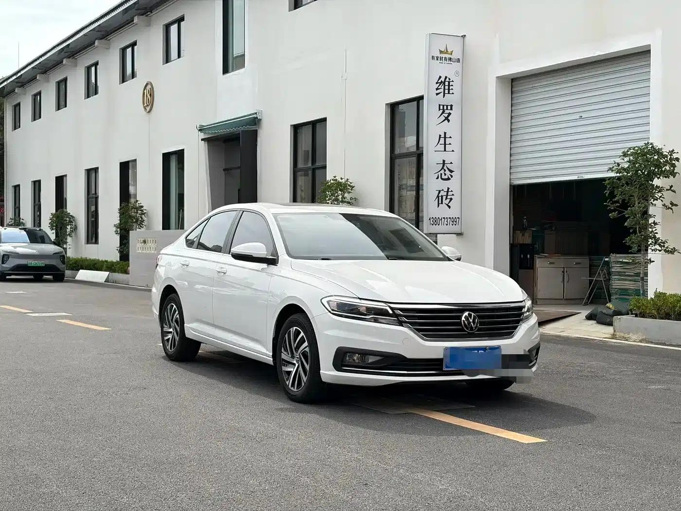 2021 Volkswagen Lavida 1.5L Automatic Comfort Edition — миниатюра 3